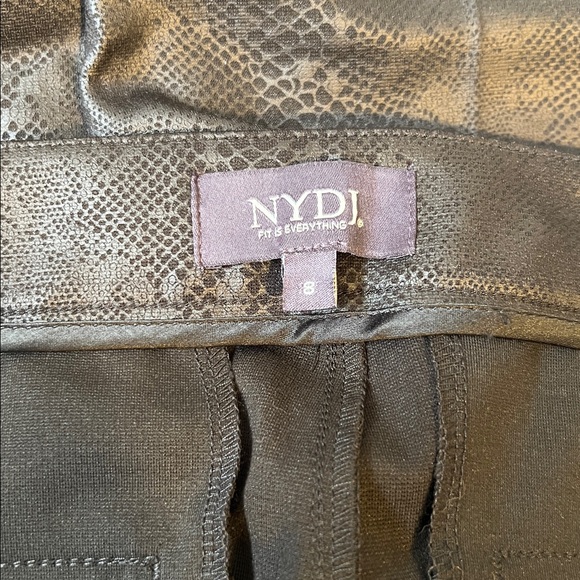 NYDJ black snake print slim trousers NWOT - Picture 4 of 6